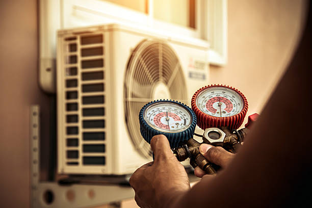Professional Hvac technician working in Union Mills, IN
